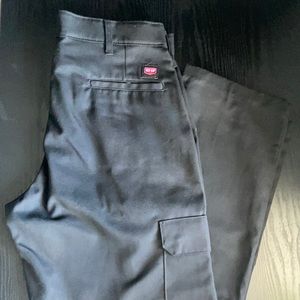 Men’s 32x34 black cargo pants